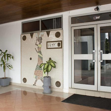 East Legon Guest Lodge Madina ภายนอก รูปภาพ